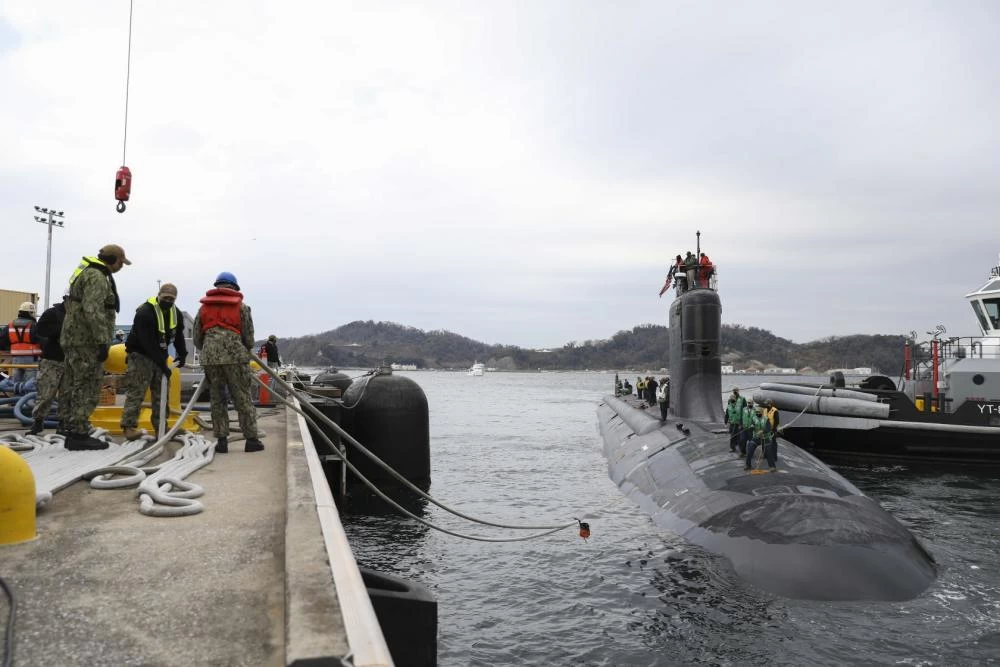 USS Missouri: Σε λιμάνι της Ιαπωνίας έφτασε το αμερικανικό υποβρύχιο